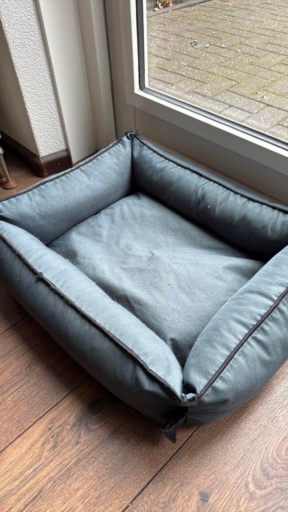 Honden mandje voor kleine hondjes, grijs, Dieren en Toebehoren, Hondenmanden, Ophalen of Verzenden, Gebruikt, Katoen
