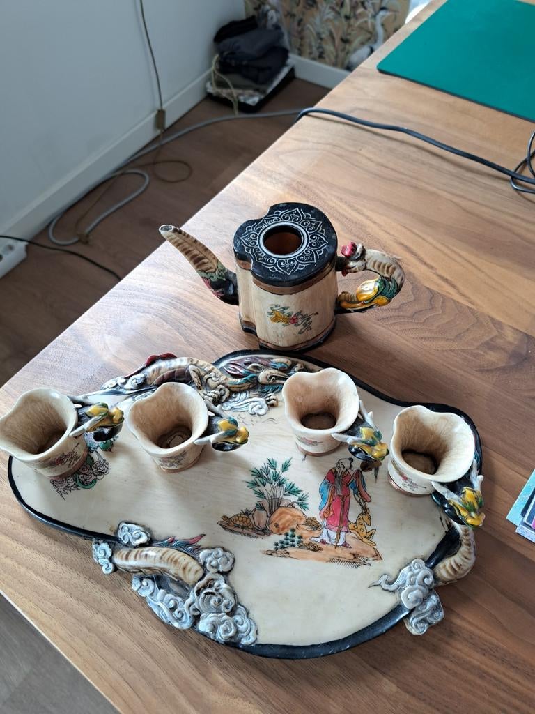 Antieke Chinese theeset met drakenmotief, Ophalen of Verzenden