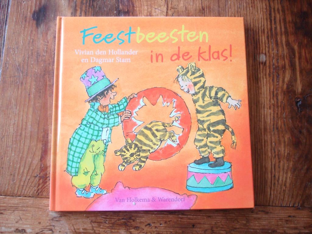 Kleuter.07(540) feestbeesten, door vivian den hollander en, Boeken, Kinderboeken | Kleuters, Zo goed als nieuw, Fictie algemeen