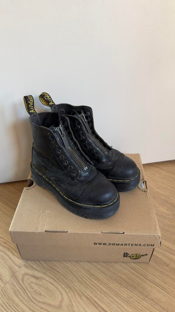 Dr. Martens Sinclair 36, Ophalen of Verzenden, Zo goed als nieuw, Zwart