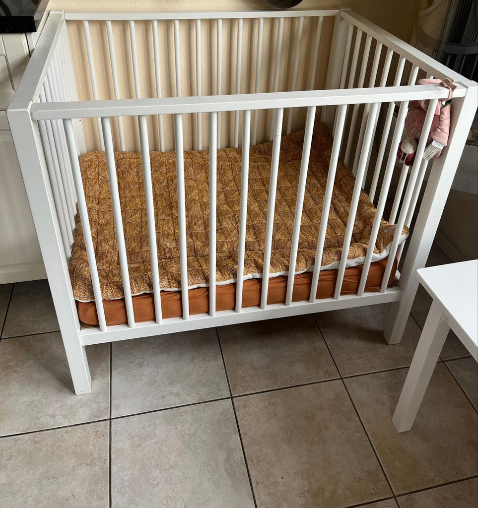 Witte Babybox met Boxkleed  GRATIS, Kinderen en Baby's, Boxen, Ophalen, Zo goed als nieuw, Vierkant, Boxkleed