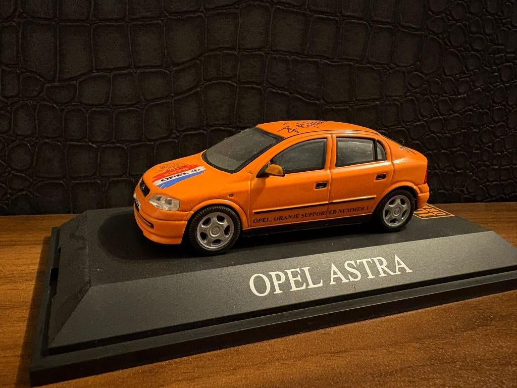 Opel Astra (NL Oranje/Rijkaard) van Schuco., Ophalen of Verzenden, Nieuw, Auto, Schuco