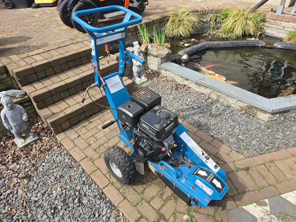 Stronkenfrees op benzine (moet nagekeken worden), Tuin en Terras, Hakselaars, Ophalen, Gebruikt, Benzine