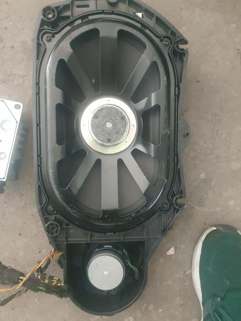 Mercedes CLS (2013) Subwoofer Box Compleet, Auto-onderdelen, Overige Auto-onderdelen, Ophalen of Verzenden