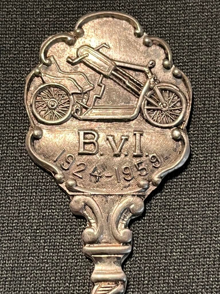 Leuk bewerkt vintage lepeltje., Ophalen of Verzenden