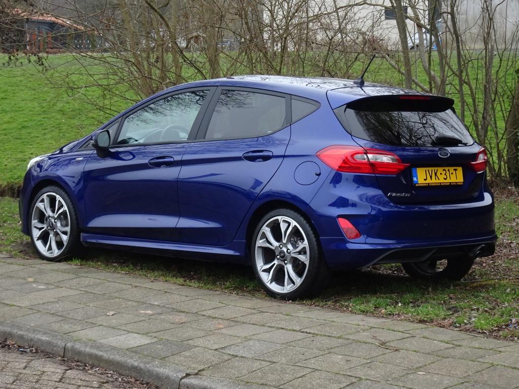 Ford Fiesta 1.0 100PK ST-Line met Navi, 18'' Velgen en Winte, Auto's, Ford, Keurmerk '100% Onderhouden', 1063 kg, Gebruikt, Euro 6