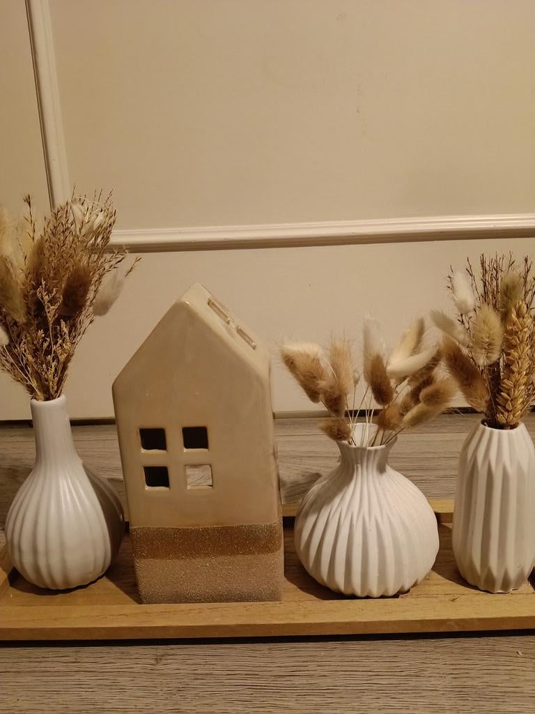 Houten plateau met decoratie: huisje en vaasjes, Huis en Inrichting, Hout, Beige, Ophalen of Verzenden, Landelijk
