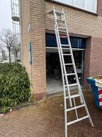 Uitschuifbare aluminium ladder - Gebruikt, Doe-het-zelf en Verbouw, Gebruikt, Ophalen of Verzenden, Ladder, Opvouwbaar of Inschuifbaar