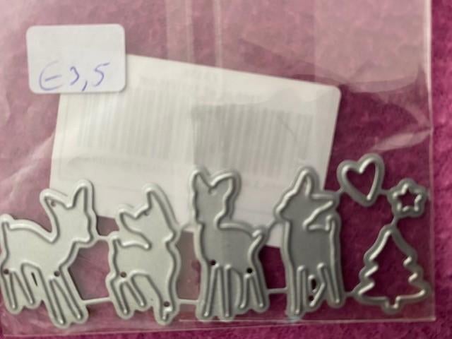 snijmal hertjes met kerstboom, Hobby en Vrije tijd, Kaarten | Zelf maken, Nieuw, Pons of Mal, Kerst, Ophalen of Verzenden