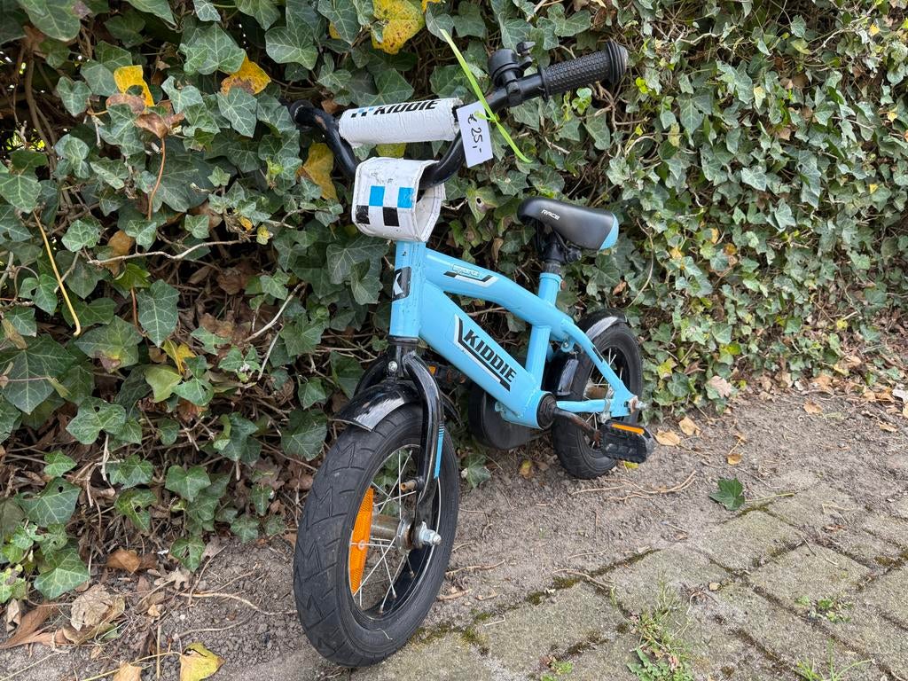 Kinderfiets Kiddie - eerste fietsje zoontje, Fietsen en Brommers, Fietsen | Kinderfietsjes, Ophalen of Verzenden, Gebruikt, Terugtraprem