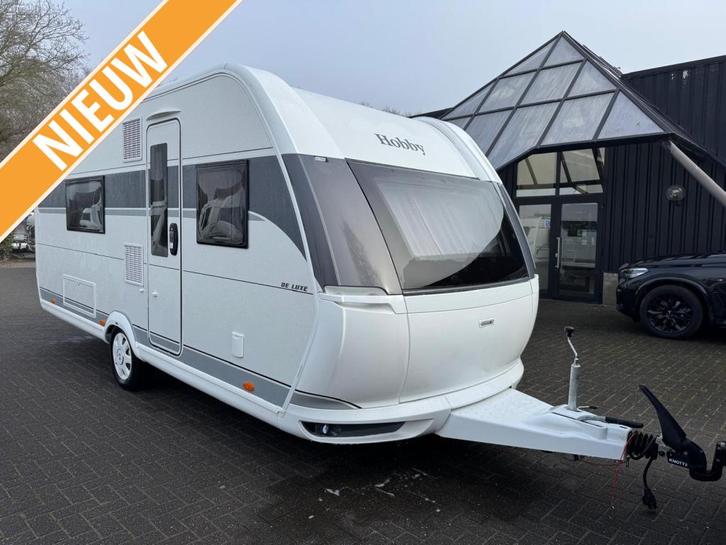 Hobby De Luxe 495 WFB | Ambiente verlichting, Caravans en Kamperen, Caravans, Bedrijf, tot en met 4, 1250 - 1500 kg, Treinzit