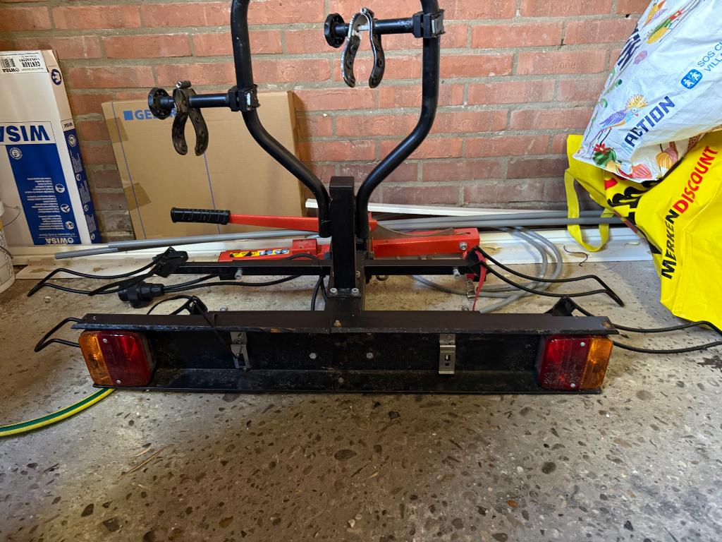 Fietsendrager, Ophalen, 2 fietsen, Gebruikt, Trekhaakdrager