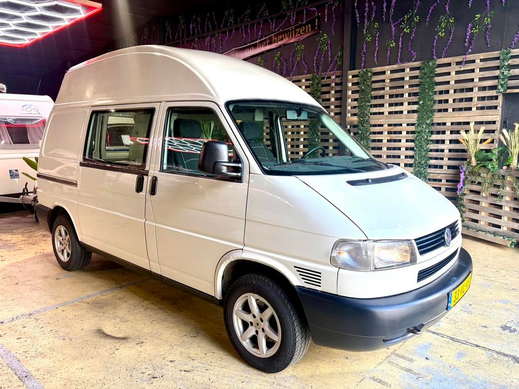Volkswagen t4 2.5tdi #Buscamper# Hoogdak#Slaapbank#Wijsneus, Caravans en Kamperen, Buscamper of Camperbus, Volkswagen, Bedrijf