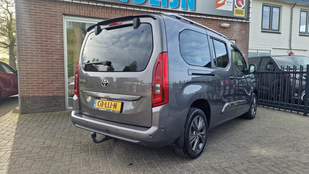 Toyota PROACE CITY Verso 1.2 Turbo Dynamic L2 Long, 7P Autom, Auto's, Toyota, Stof, Gebruikt, 1199 cc, 7 stoelen