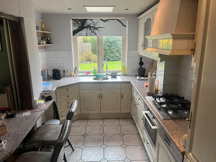 Complete gebruikte keuken (zelf demonteren), Huis en Inrichting, Keuken | Complete keukens, Gebruikt, U-keuken, Crème, Kunststof