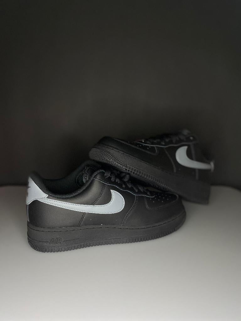 NIKE AIR FORCE 1 LOW ‘07 BLACK COOL GREY - maat 45, Zwart, Nike, Nieuw, Ophalen of Verzenden