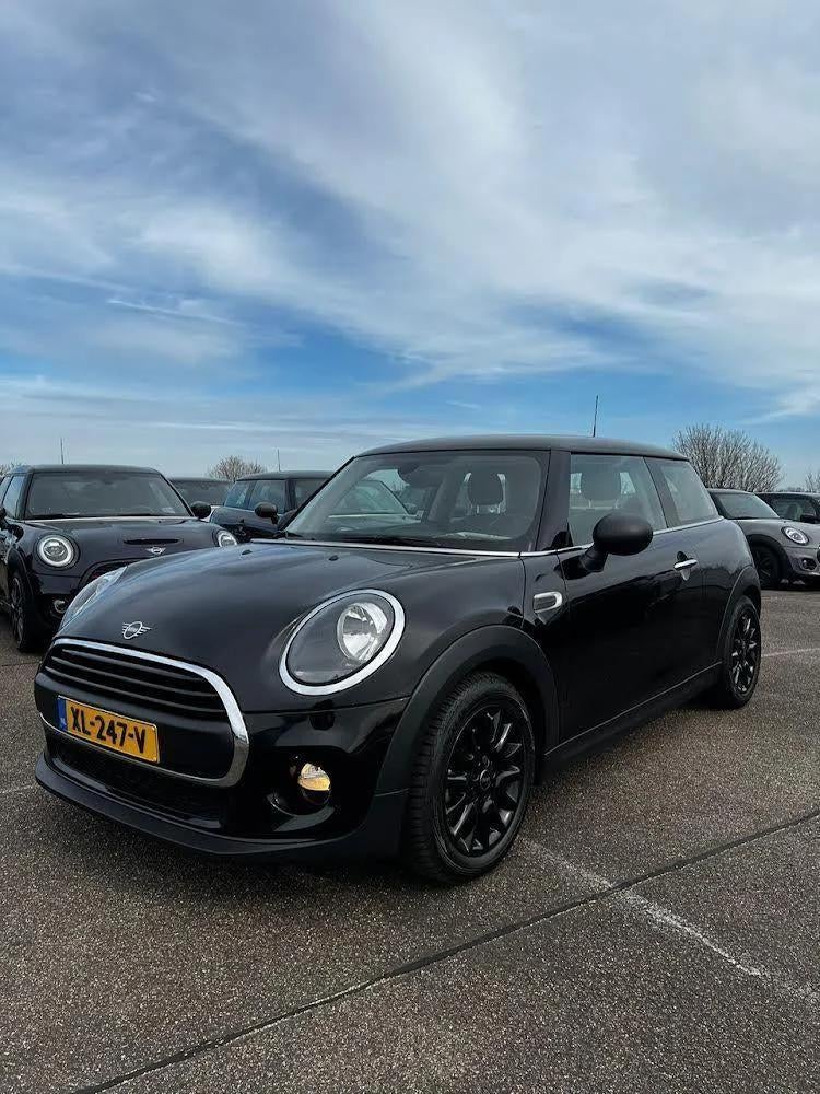 Mini One 2019 | 52.000 km | Navi | Cruise | Topstaat, Auto's, Mini, Voorwielaandrijving, Stof, 4 stoelen, Handgeschakeld