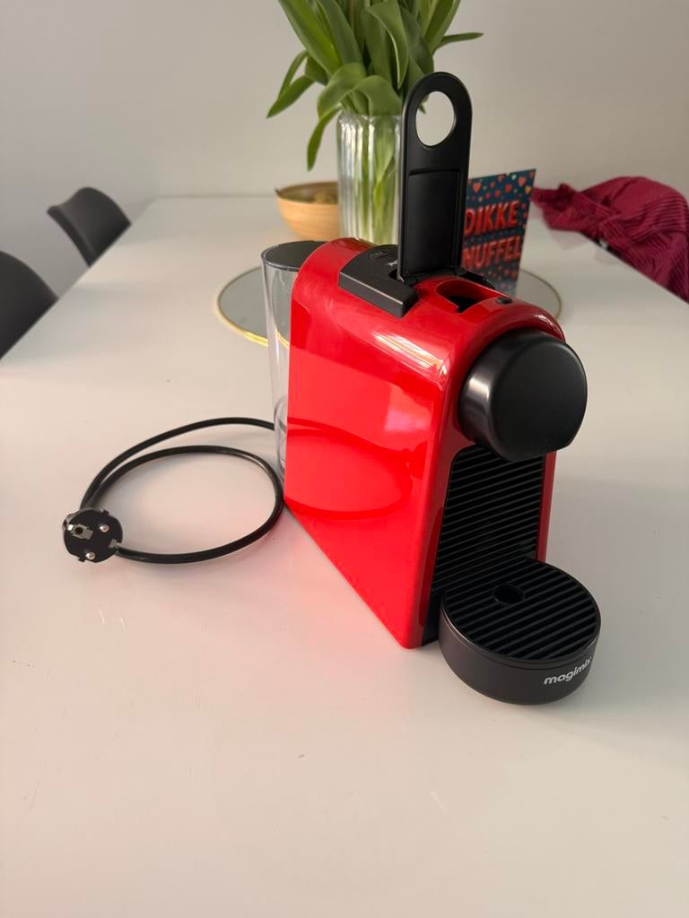 Magimix Nespresso machine, Espresso apparaat, Ophalen of Verzenden, Zo goed als nieuw, 1 kopje