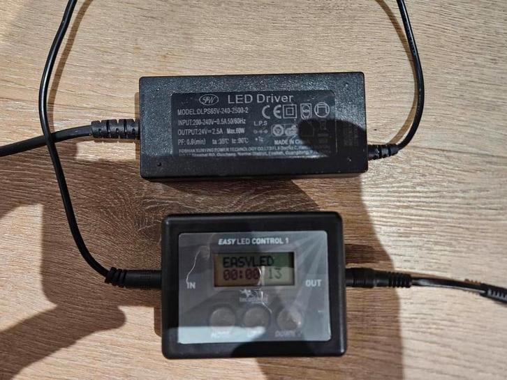 Universele Aquatlantis Easy LED Control 1 + 24V Adapter, Dieren en Toebehoren, Vissen | Aquaria en Toebehoren, Gebruikt, Verlichting of Verwarming