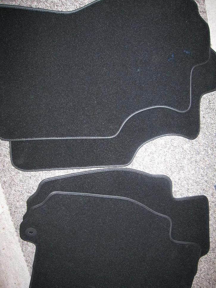 Matten set vloer en kofferbak Infiniti FX, Auto diversen, Automatten, Zo goed als nieuw, Ophalen of Verzenden