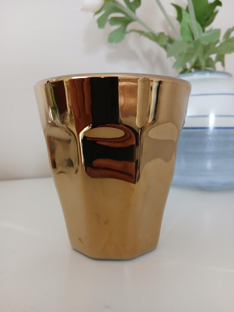 Gezocht! Deze HEMA mokjes in het goud, Ophalen of Verzenden, Zo goed als nieuw, Overige stijlen, Kop(pen) en/of Schotel(s)