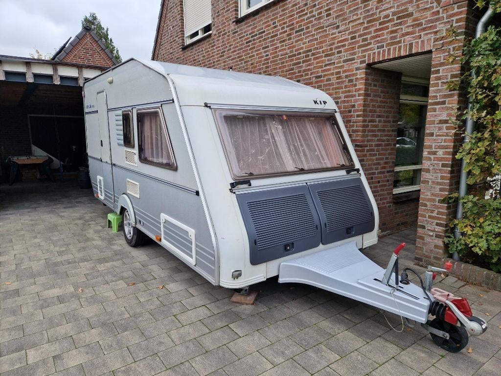 Caravan Kip Grey line special 44ttz, Caravans en Kamperen, Caravans, Kachel, 75 kg, Kip, Dwarsbed