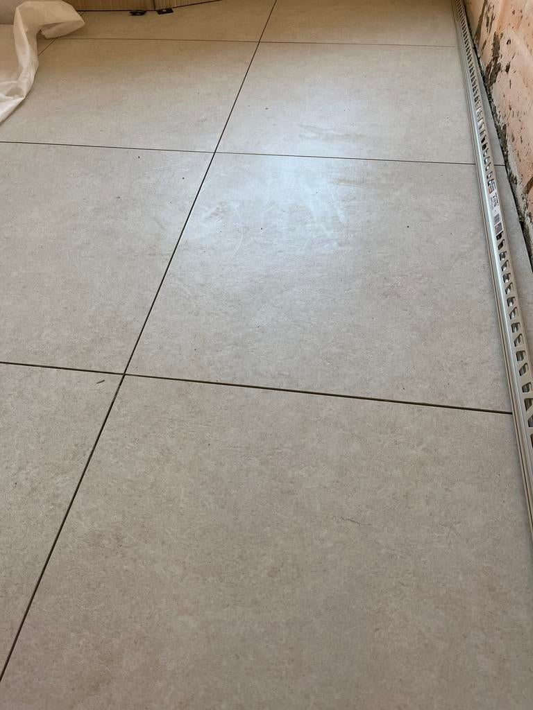 2 vloertegels 60x60 over, Ophalen, Zo goed als nieuw, Minder dan 5 m², Vloertegels