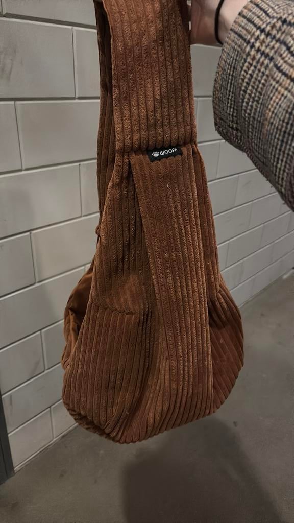 Woof roodbruine honden puppy draagtas / draagzak, Ophalen of Verzenden, Zo goed als nieuw