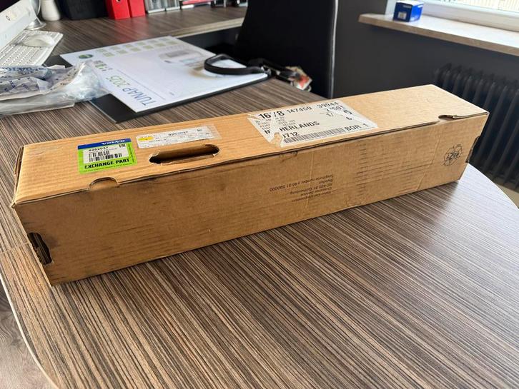 Originele Nieuwe Aandrijfas Links Benzine Volvo S60/V70, Auto-onderdelen, Remmen en Aandrijving, Volvo, Nieuw, Ophalen of Verzenden