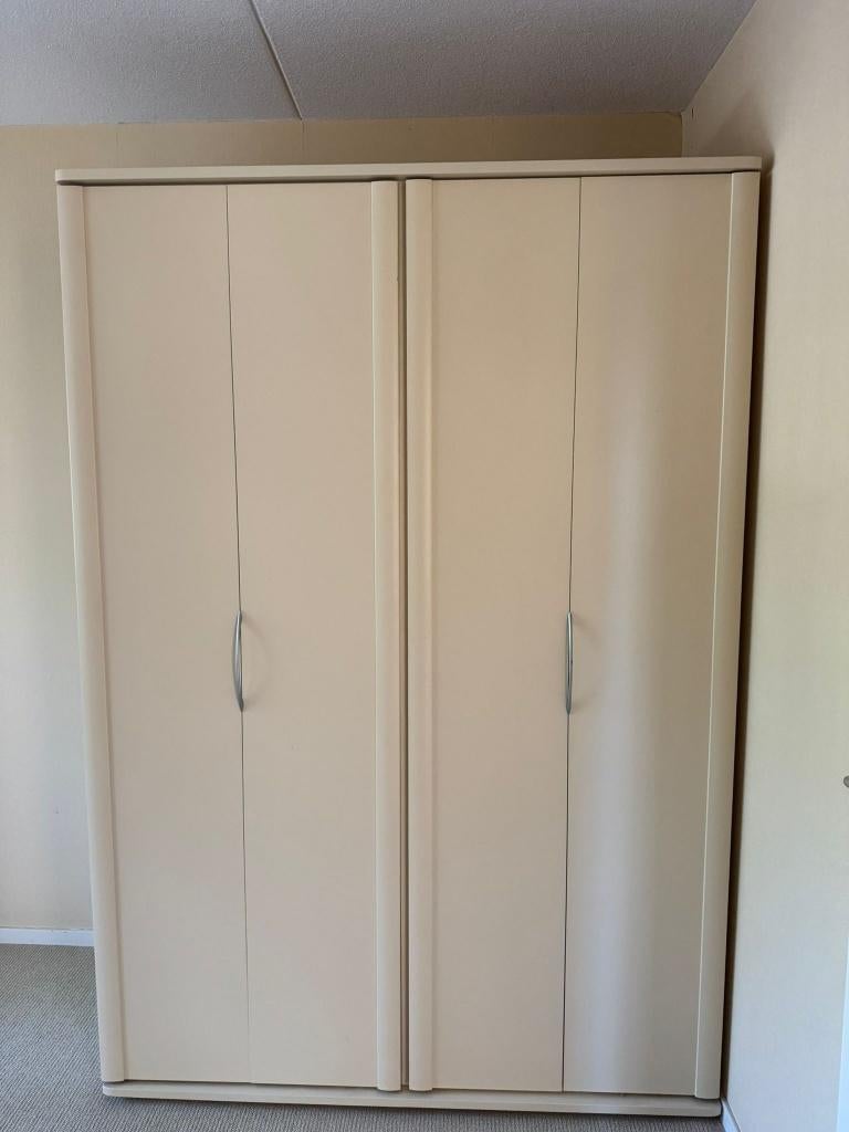 Twee hang/legkasten ca. 220 x 150 x 60, Huis en Inrichting, Kasten | Kledingkasten, Ophalen, Overige materialen, Met deur(en)