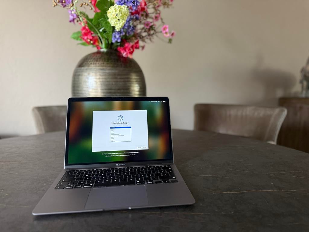 Apple Macbook Air 2020 13 inch spacegrey met hoes, Computers en Software, Apple Macbooks, Zo goed als nieuw, MacBook Air, 13 inch
