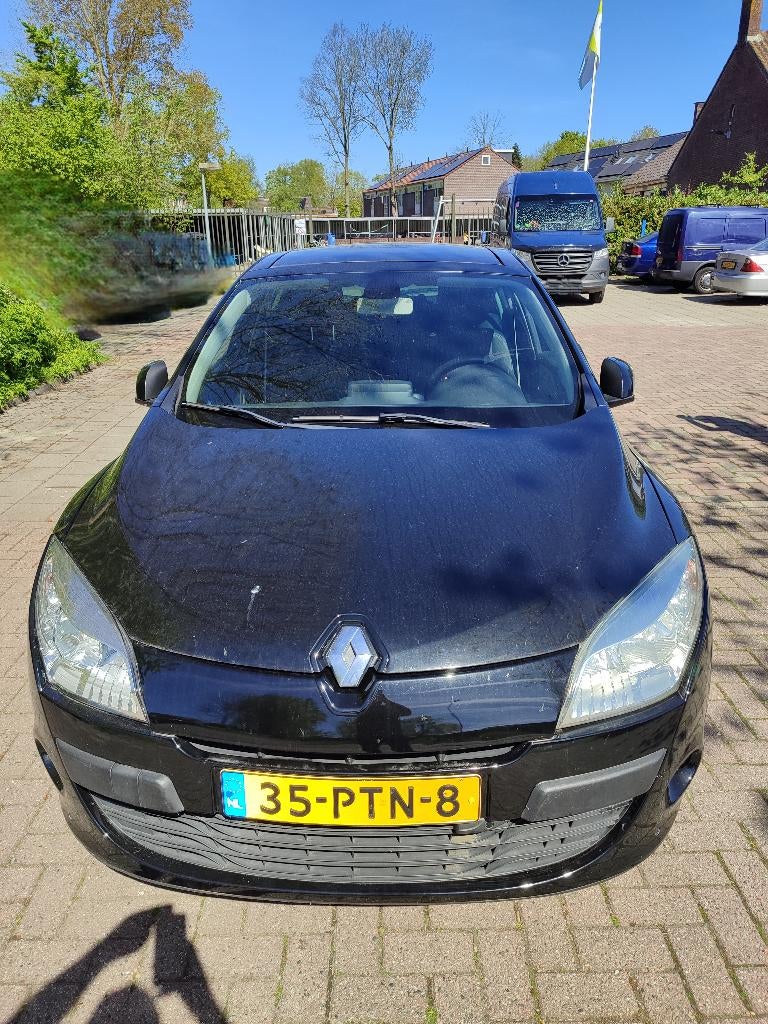 Renault Mégane 1.4 TCE 96KW HB 2011 Zwart, Auto's, Renault, Voorwielaandrijving, Euro 5, Zwart, 4 cilinders