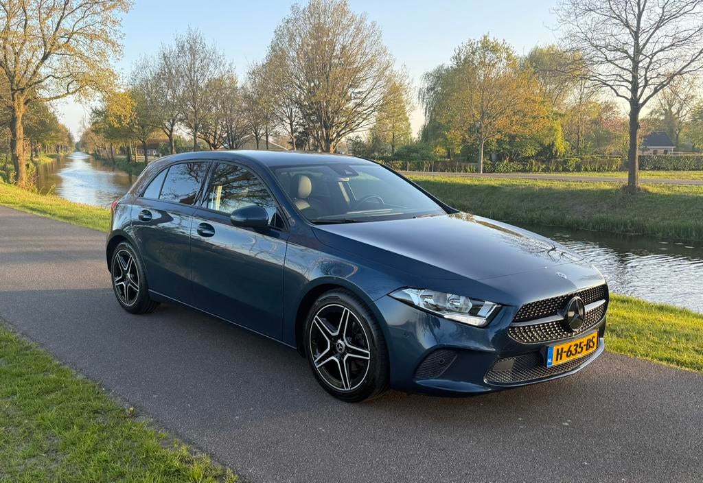 Mercedes Benz A-Klasse 2020 Automaat Trekhaak Camera NL auto, 136 pk, 4 cilinders, Blauw, Leder en Stof