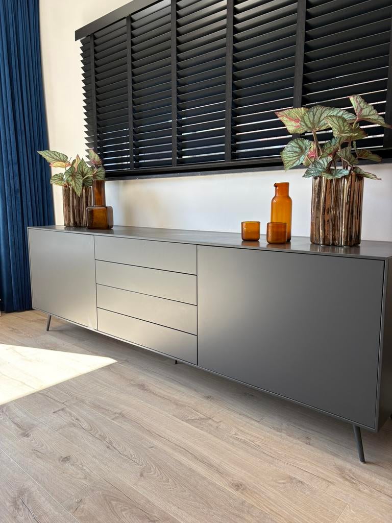 Design dressoirkast van merk BoConcept, Ophalen, Gebruikt, 25 tot 50 cm, 200 cm of meer