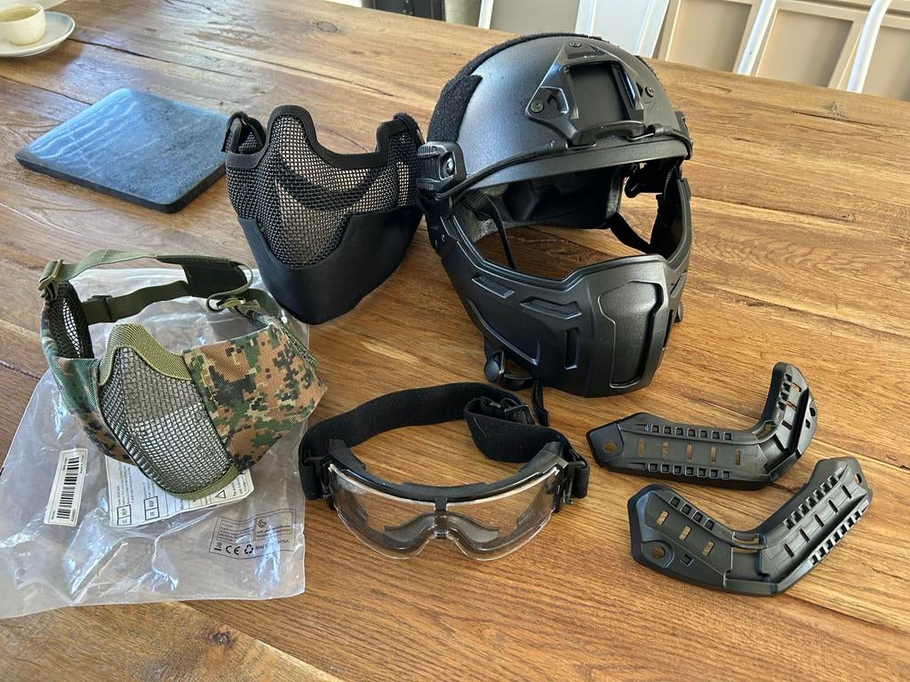 Airsoft Hoofdbeschermers & Maskers - Complete Set, Ophalen of Verzenden, Zo goed als nieuw