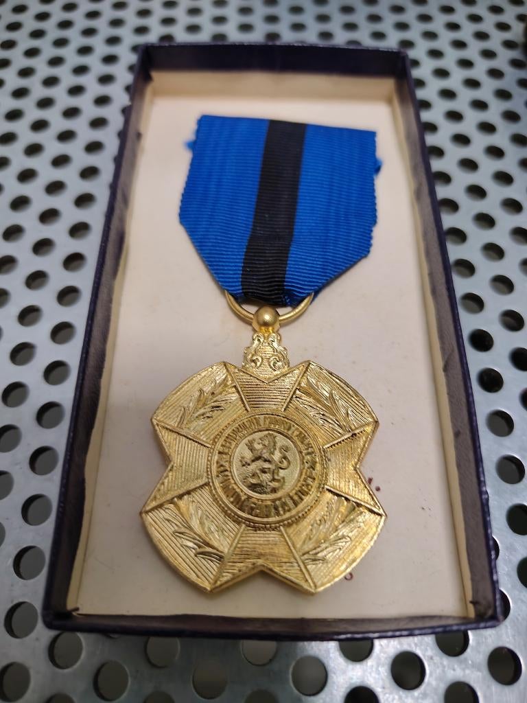 Leopold II medaille met doos België, Postzegels en Munten, Penningen en Medailles, Overige materialen, Buitenland, Ophalen of Verzenden