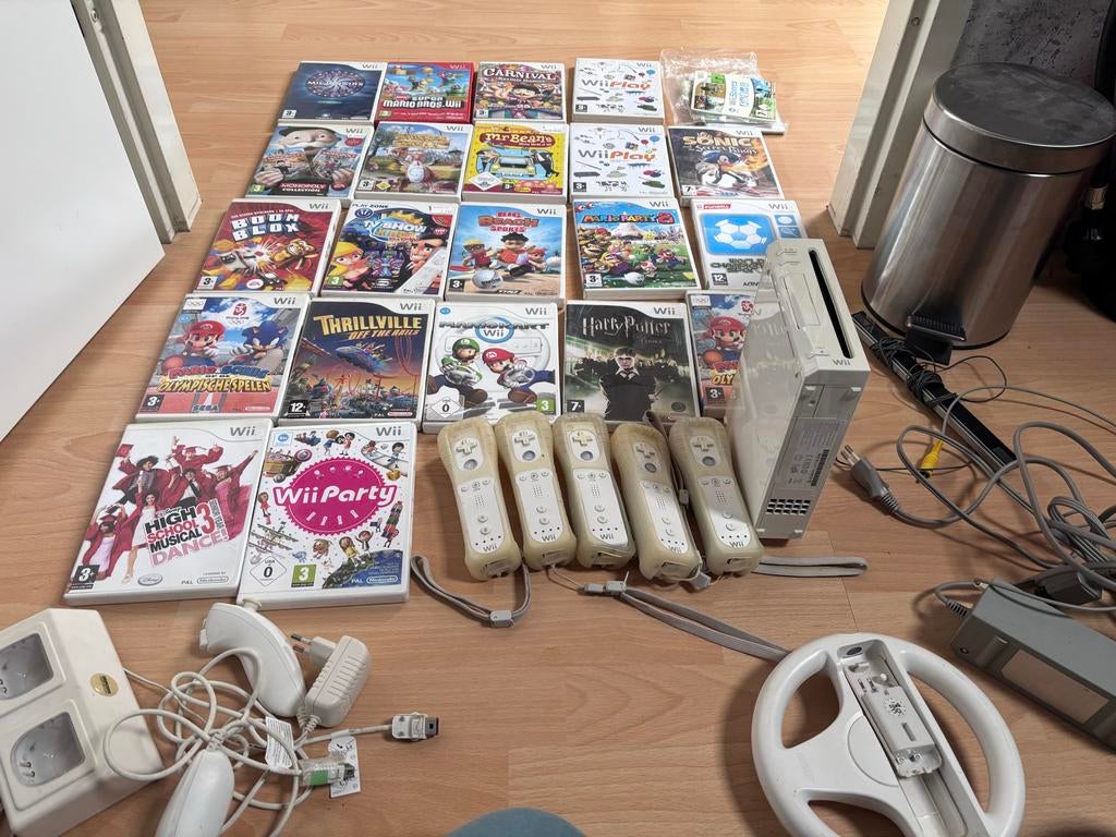 Nintendo Wii console met veel spellen en accessoires, Spelcomputers en Games, Spelcomputers | Nintendo Wii, Ophalen, Gebruikt