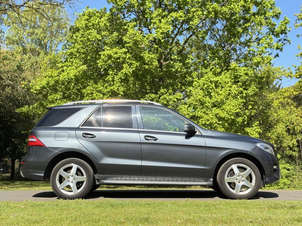 Mercedes-Benz M-Klasse 350 1ste eig Dealer ond. (bj 2014), Automaat, Euro 5, Gebruikt, Vierwielaandrijving