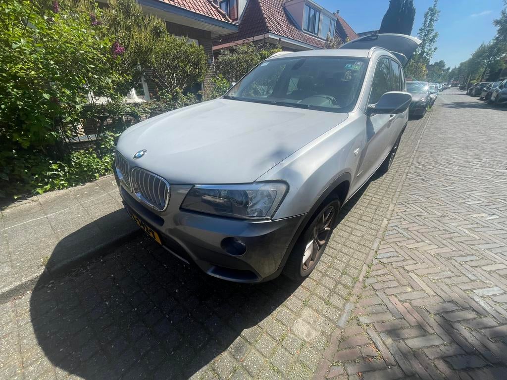BMW X3 3.5i 2011 met schade 172000km, Auto's, Automaat, 1780 kg, Zwart, Bi-Xenon koplampen