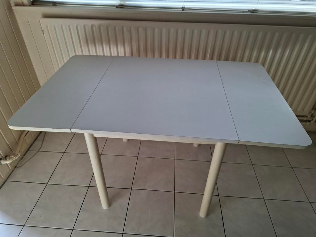 Witte eettafel met uitklapbare bladen, Huis en Inrichting, Tafels | Eettafels, Ophalen, Gebruikt, 100 tot 150 cm, 50 tot 100 cm