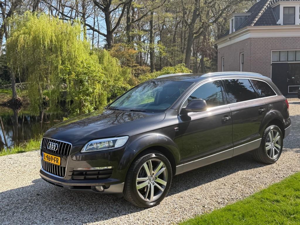 Audi Q7 4.2 FSI QUATTRO 5+2 Full Options #YOUNGTIMER, Auto's, Automaat, Gebruikt, 8 cilinders, 7 stoelen