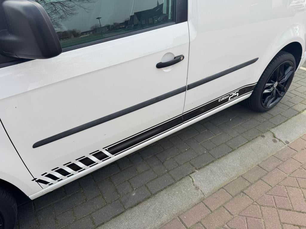 Volkswagen Caddy (2016) MK4 sierlijsten / stootstrips, Ophalen, Voor, Volkswagen, Bumper