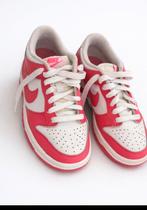 Mooie roze/witte Nike sneakers - Maat 35,5, Kinderen en Baby's, Kinderkleding | Maat 152, Ophalen of Verzenden, Zo goed als nieuw