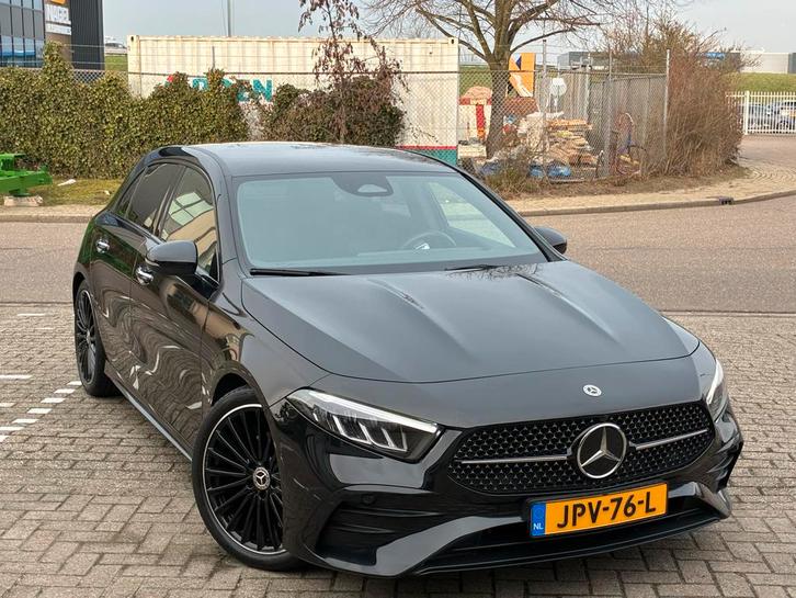 Mercedes-Benz A-Klasse A 200 Facelift Amg 7G-DCT 2023, Auto's, Mercedes-Benz, Particulier, A-Klasse, ABS, Achteruitrijcamera, Adaptieve lichten