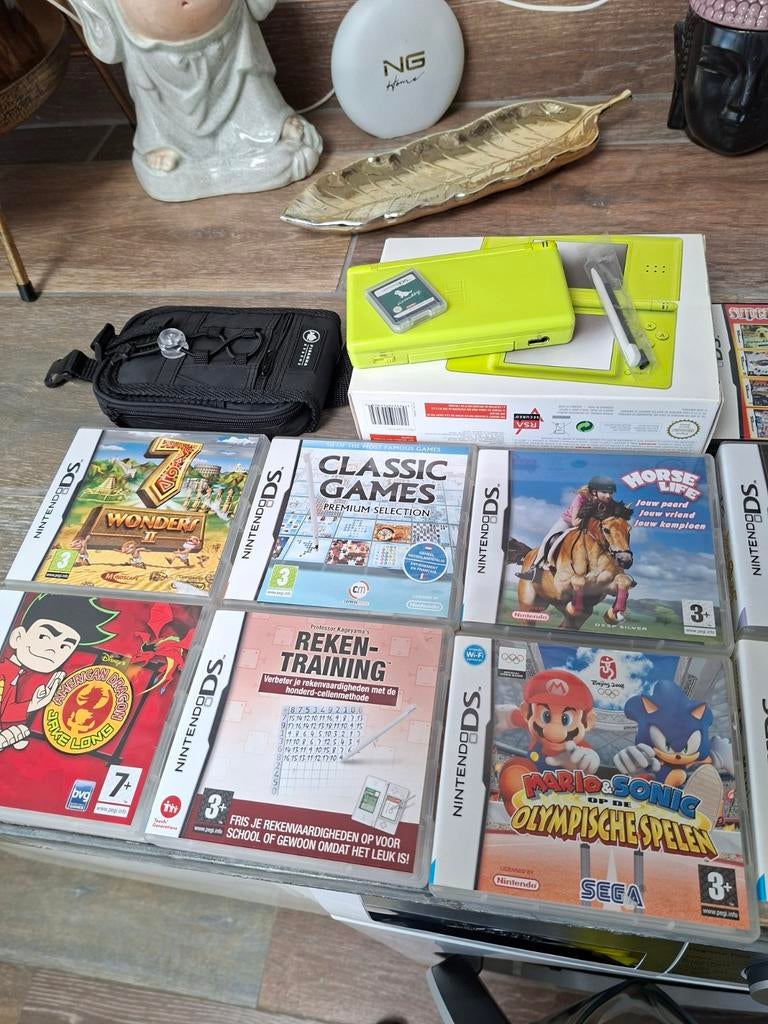 Nintendo DS lite x 13 games, Spelcomputers en Games, Games | Nintendo DS, 1 speler, Ophalen of Verzenden, Gebruikt, Vanaf 3 jaar