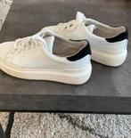 Sneakers, Wit, Ophalen of Verzenden, Sneakers of Gympen, Zo goed als nieuw