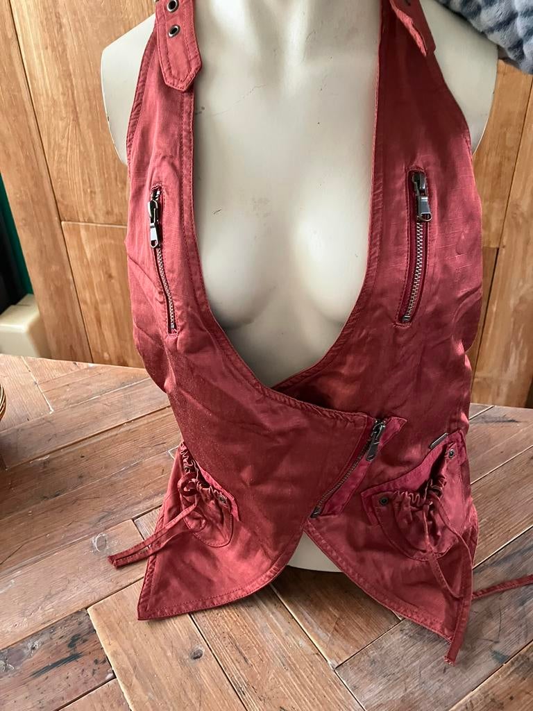 Gilet. Dames. Not the same. Donkkerrood. maat 44. Stoer, Ophalen of Verzenden, Zo goed als nieuw, Maat 42/44 (L), Rood