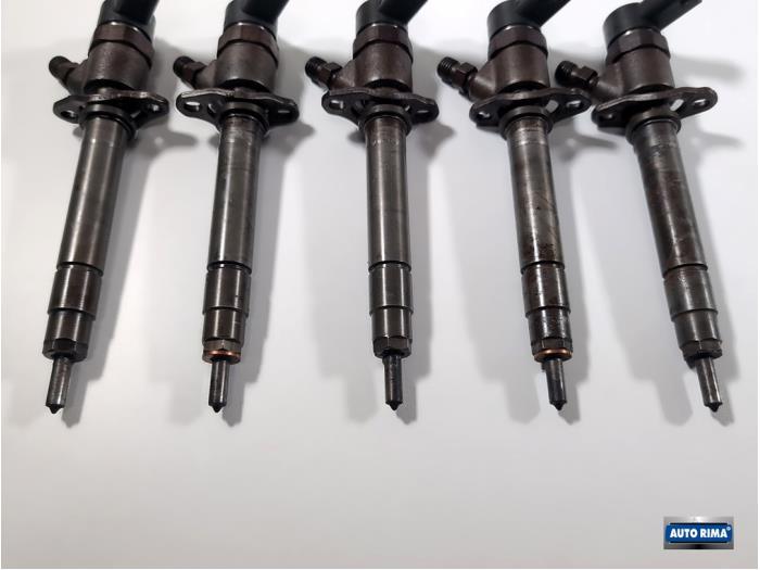 Verstuiver (diesel) van een Volvo V70, Gebruikt, -, -, Ophalen of Verzenden