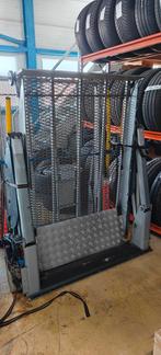 2x AMF rolstoellift, Ophalen, Gebruikt