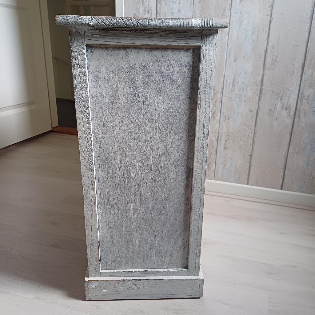 Grey Kastje, Ophalen, Gebruikt